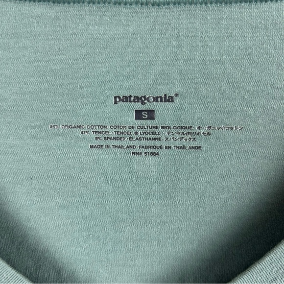 Patagonia Long Sleeve Floral Green T shirt - Picture 3 of 7